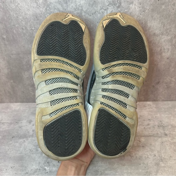 Nike Air Jordan 12 Retro Sneakers 510815-108 Womens sz 6 - grey/white - Picture 5 of 6